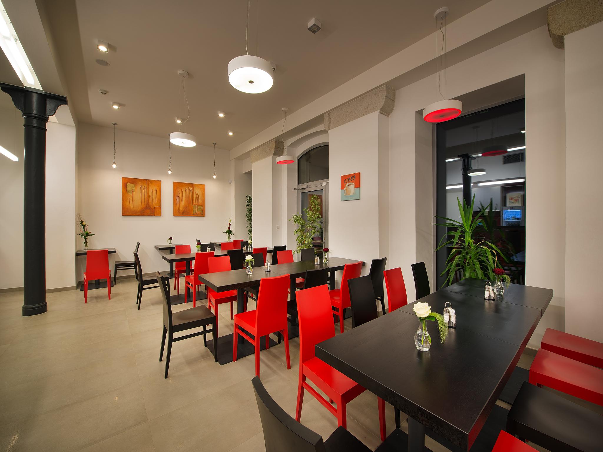 Ea Business Hotel Jihlava Exterior foto