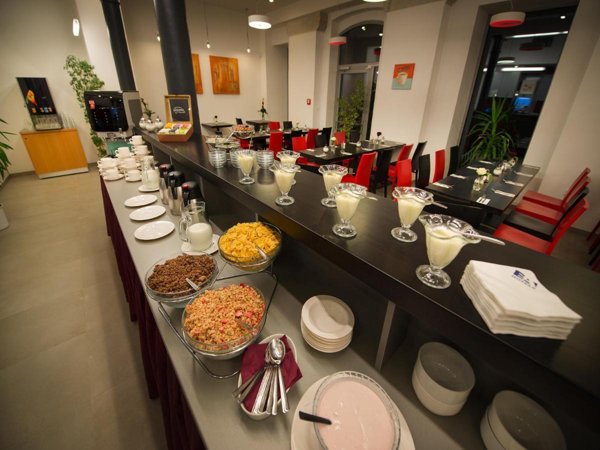 Ea Business Hotel Jihlava Exterior foto