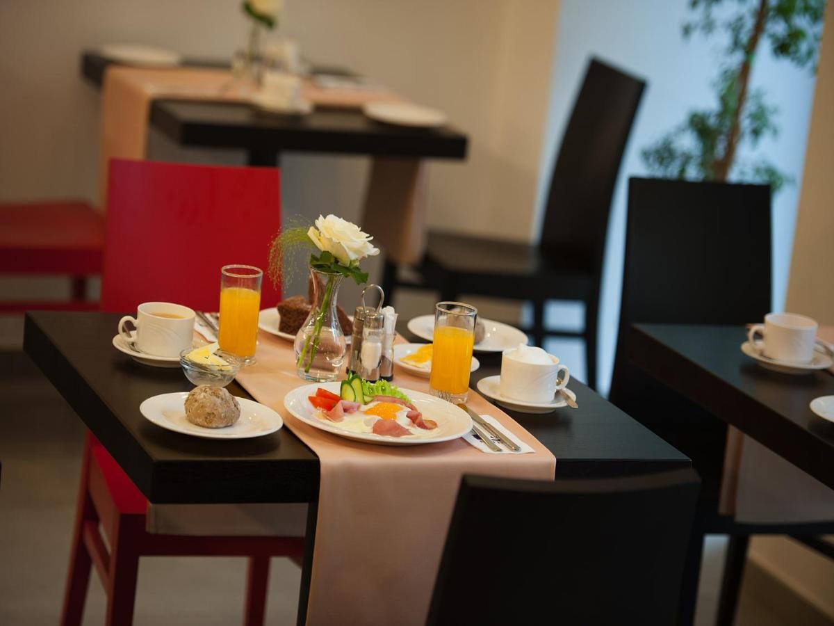 Ea Business Hotel Jihlava Exterior foto
